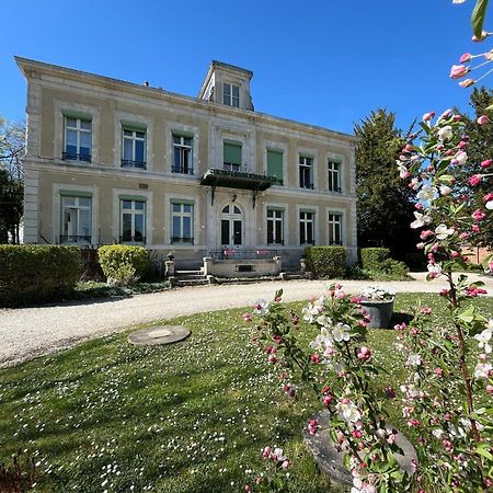 Chateau De Pougy Екстериор снимка